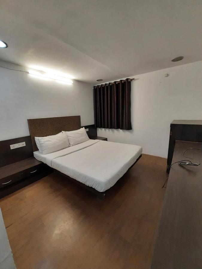 Hotel Grand Suites Індаур Екстер'єр фото